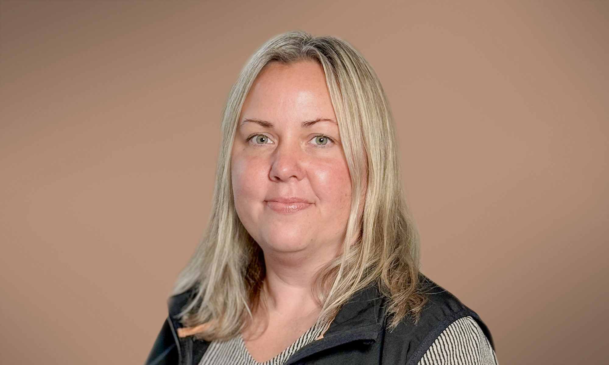 Porträttbild av Erica Andersson